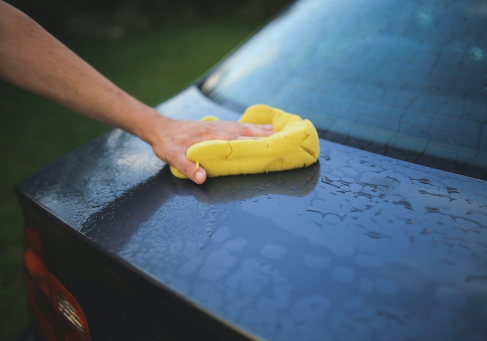 washing-a-car-with-a-sponge-6003-scaled (1)